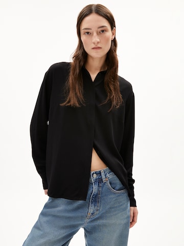 ARMEDANGELS Blouse in Black: front