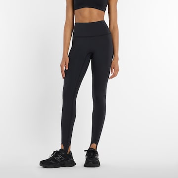 new balance - Skinny Pantalón deportivo 'Sleek' en negro: frente