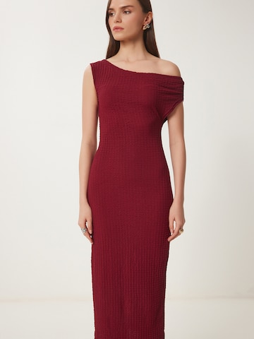 Happiness İstanbul - Vestido en rojo