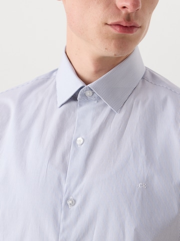 Regular fit Camicia di Calvin Klein in blu