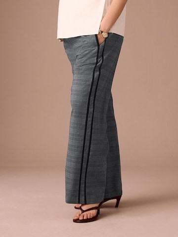 Wide leg Pantaloni di Next in grigio: frontale