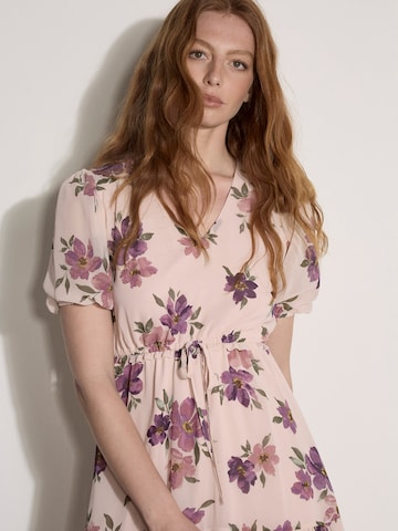 Robe ' ' Apricot en rose