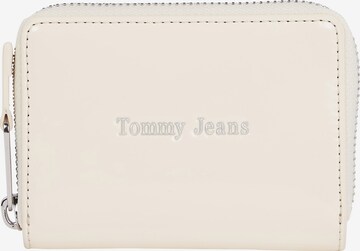 Tommy Jeans Wallet in White: front