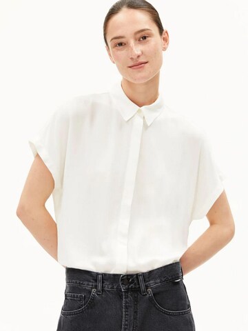 ARMEDANGELS Bluse 'LARISAANA BLOUSE'‌‌‌‌ in Weiß
