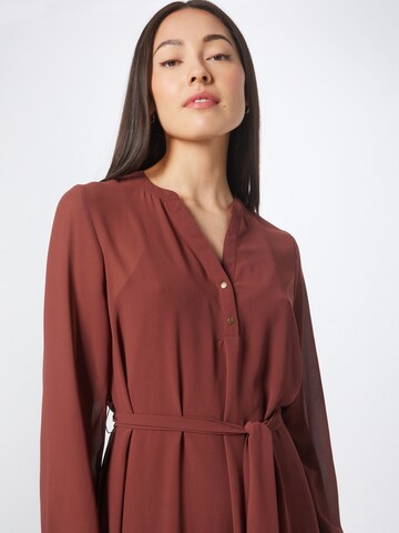 Robe 'Robinia' ABOUT YOU en rouge
