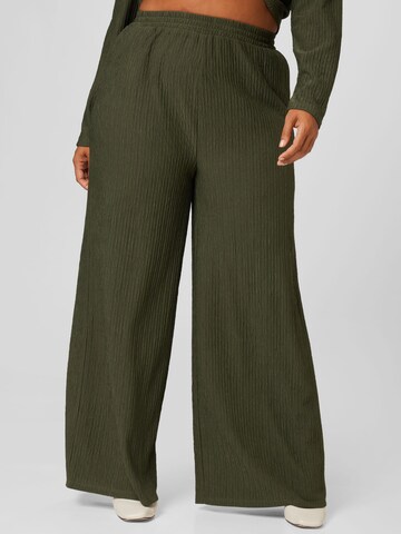 Guido Maria Kretschmer Curvy Collection Pants 'Hetty' in Green: front