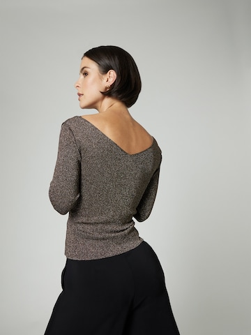 A LOT LESS Sweater 'Nina' in Brown
