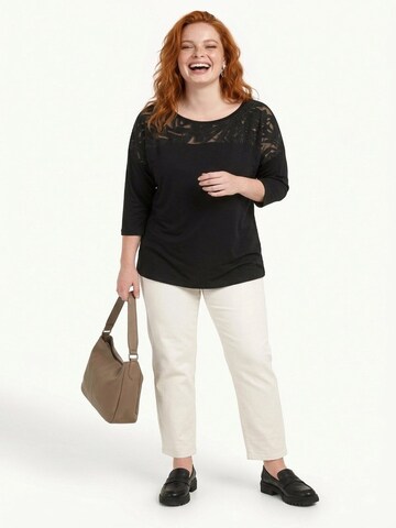 Shape Of You Shirt in Zwart