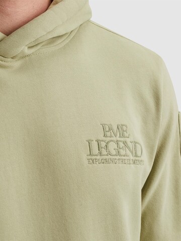 PME Legend Collegepaita 'Hoodie with artwork' värissä vihreä