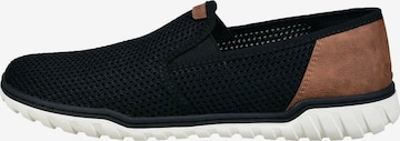 bugatti Slip on -tennarit värissä musta: etupuoli