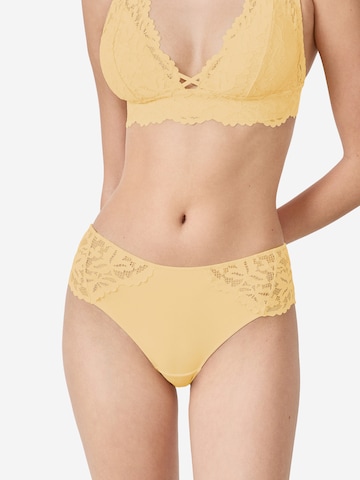 Slip di ETAM in giallo: frontale