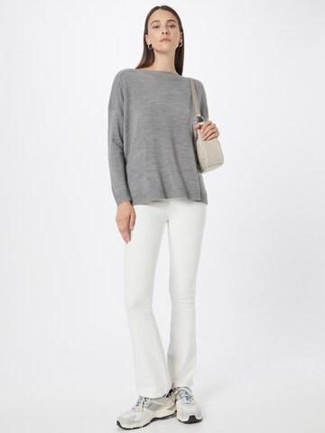 Pull-over 'Amalia' ONLY en gris