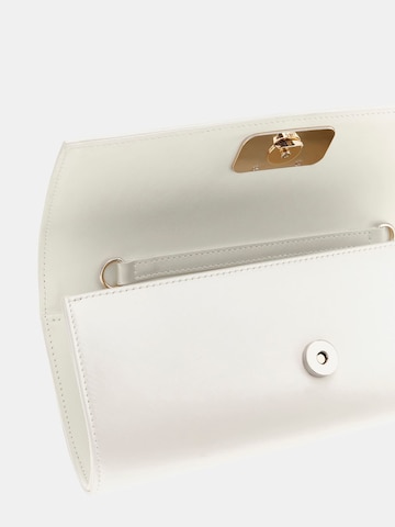 Pochette 'Zalina' di GUESS in bianco
