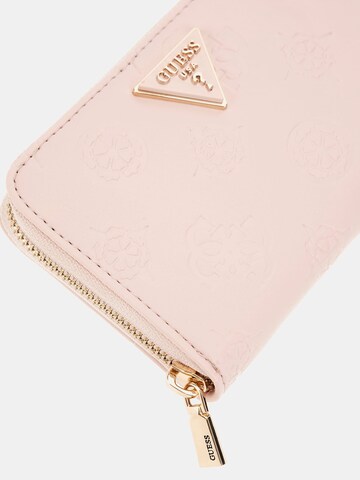 GUESS Portemonnaie 'Jena' in Pink