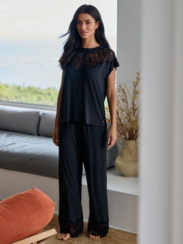 B by Ted Baker Pajama in Black: front
