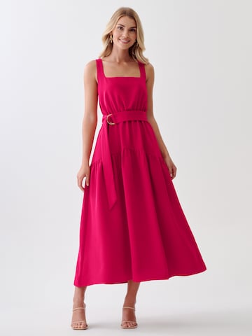 Rochie de vară de la Tussah pe roșu: față