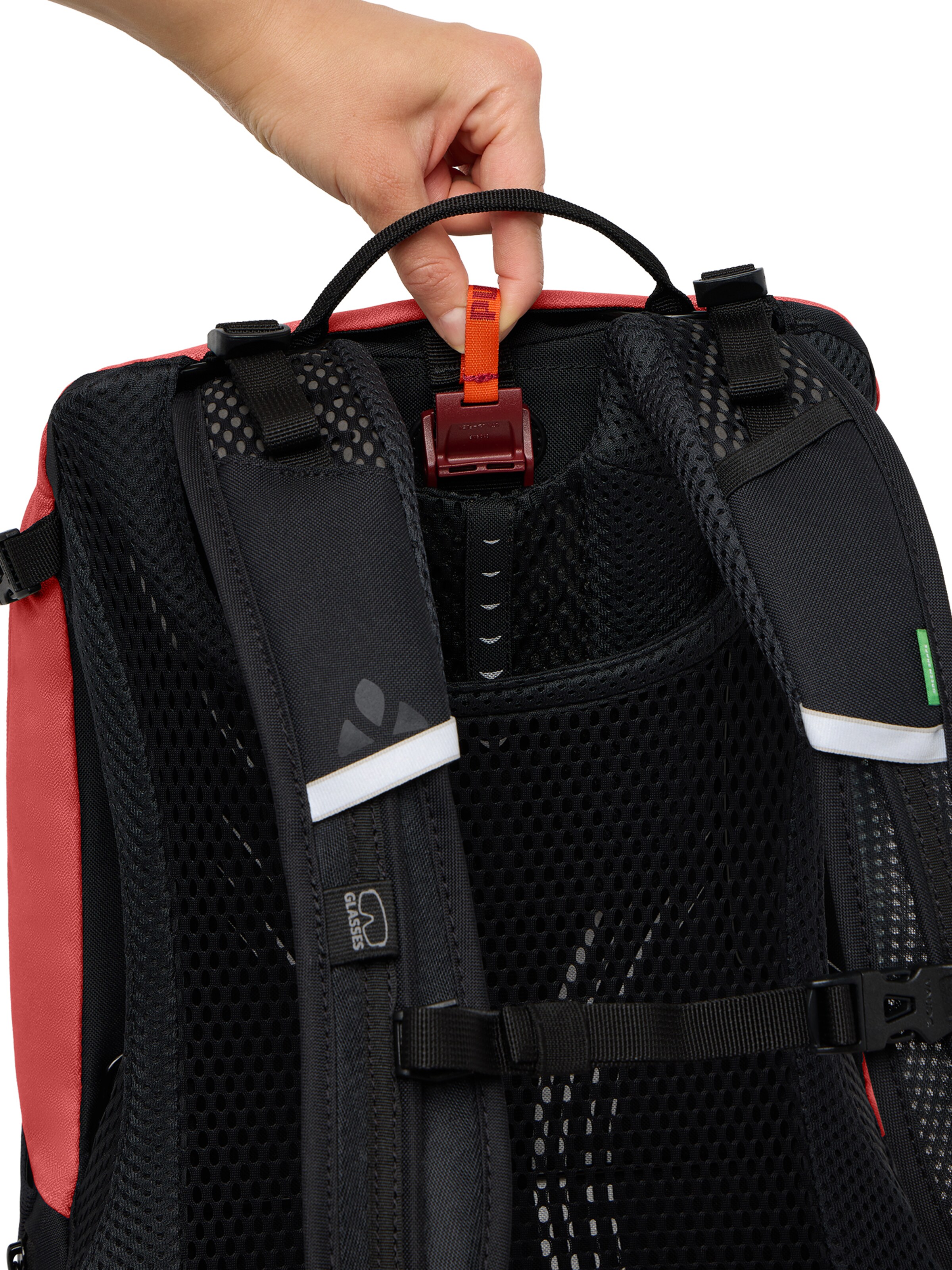 VAUDE Sports backpack 'Trailvent 15' in Red
