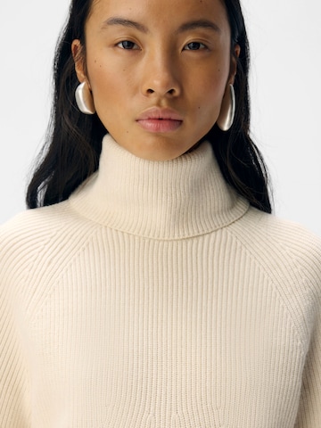 Pull-over OBJECT en blanc