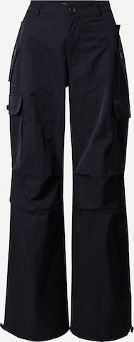 Oval Square Loose fit Cargo Pants in Black: front