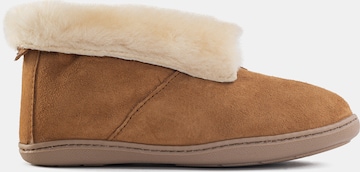 Minnetonka Slipper 'Sheepshin' in Brown