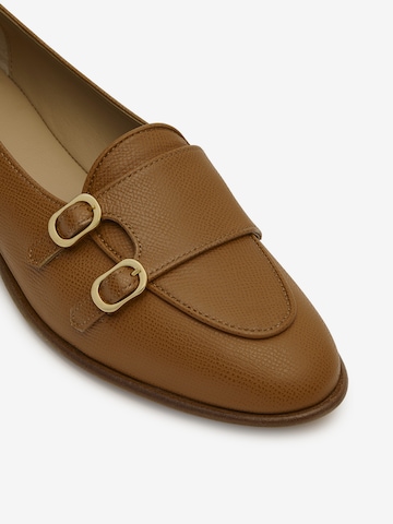 LOTTUSSE Classic Flats in Brown