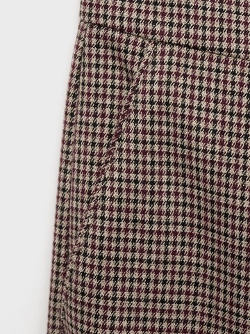 MANGO Slimfit Pressveckad byxa 'WARM' i röd