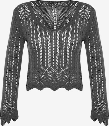 Pulover de la Trendyol pe gri: față