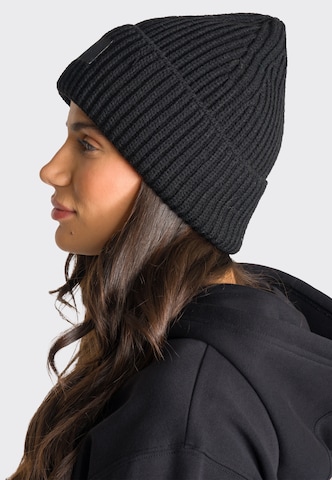 OCEANSAPART Beanie 'Beauty' in Black