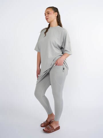 Chay T-shirt Sports swimsuit 'Sports swimsuit 'Chay Sea Active Burkini Swimset sport Light Grey' in Grey
