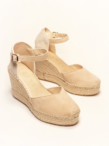 Alhamas Strap sandal 'Alpargata Cuña 10 cm' in Beige