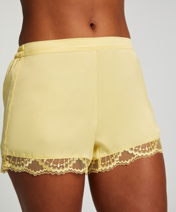 Hunkemöller Shorty in Gelb: Vorderseite