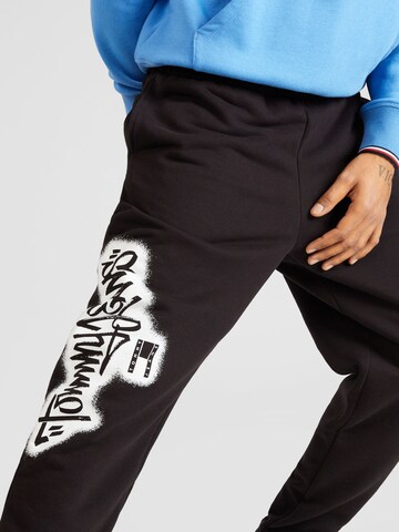 Tommy Jeans Normalny krój Spodnie w kolorze czarny