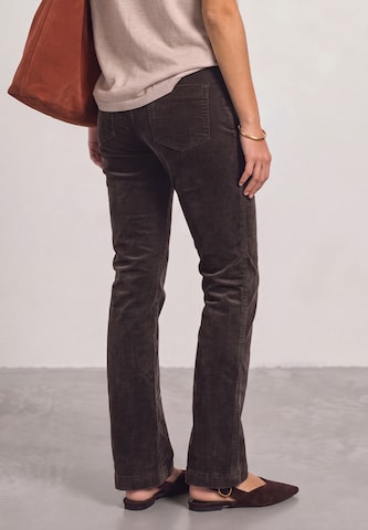 STREET ONE Bootcut Spodnie 'Blaire' w kolorze czerwony