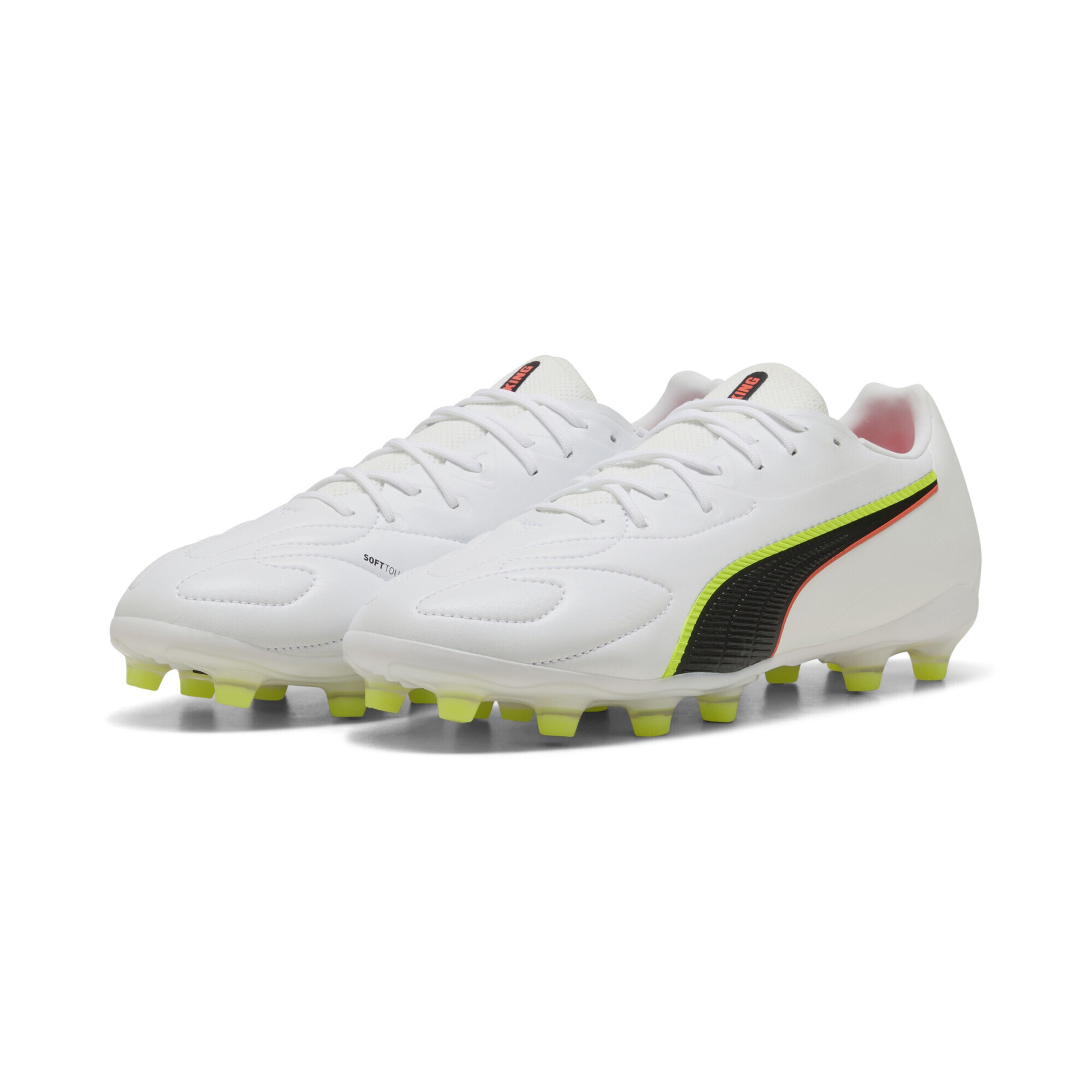 PUMA Soccer shoe 'King 20 Match' in White