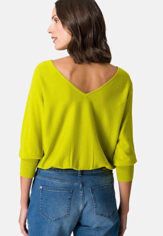 Pullover di zero in verde