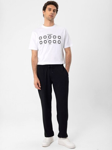 Antioch Shirt in White