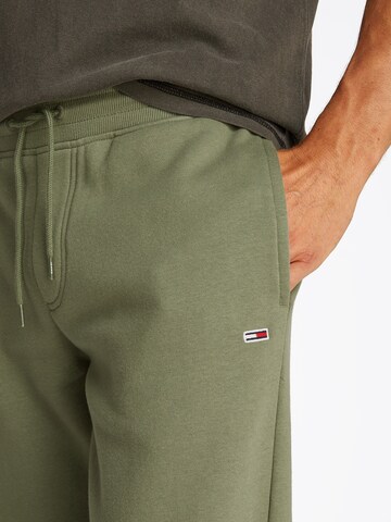Tommy Jeans Tapered Pants in Green