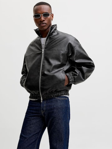 JACK & JONES Tussenjas in Zwart: voorkant