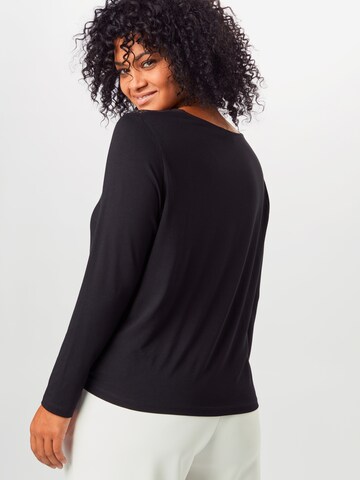 ABOUT YOU Curvy Shirt 'Enola' in Zwart