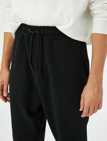 Koton Loosefit Broek in Zwart