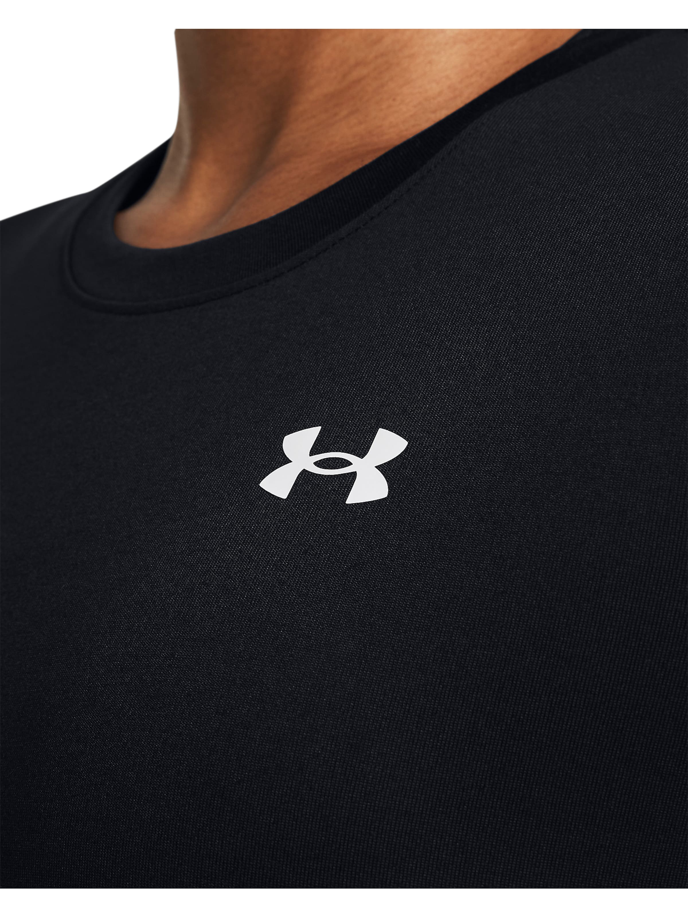 UNDER ARMOUR Funktionsshirt in Schwarz