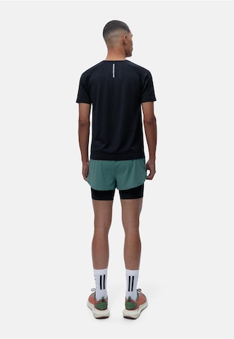 Born Living Yoga Shirt in Black