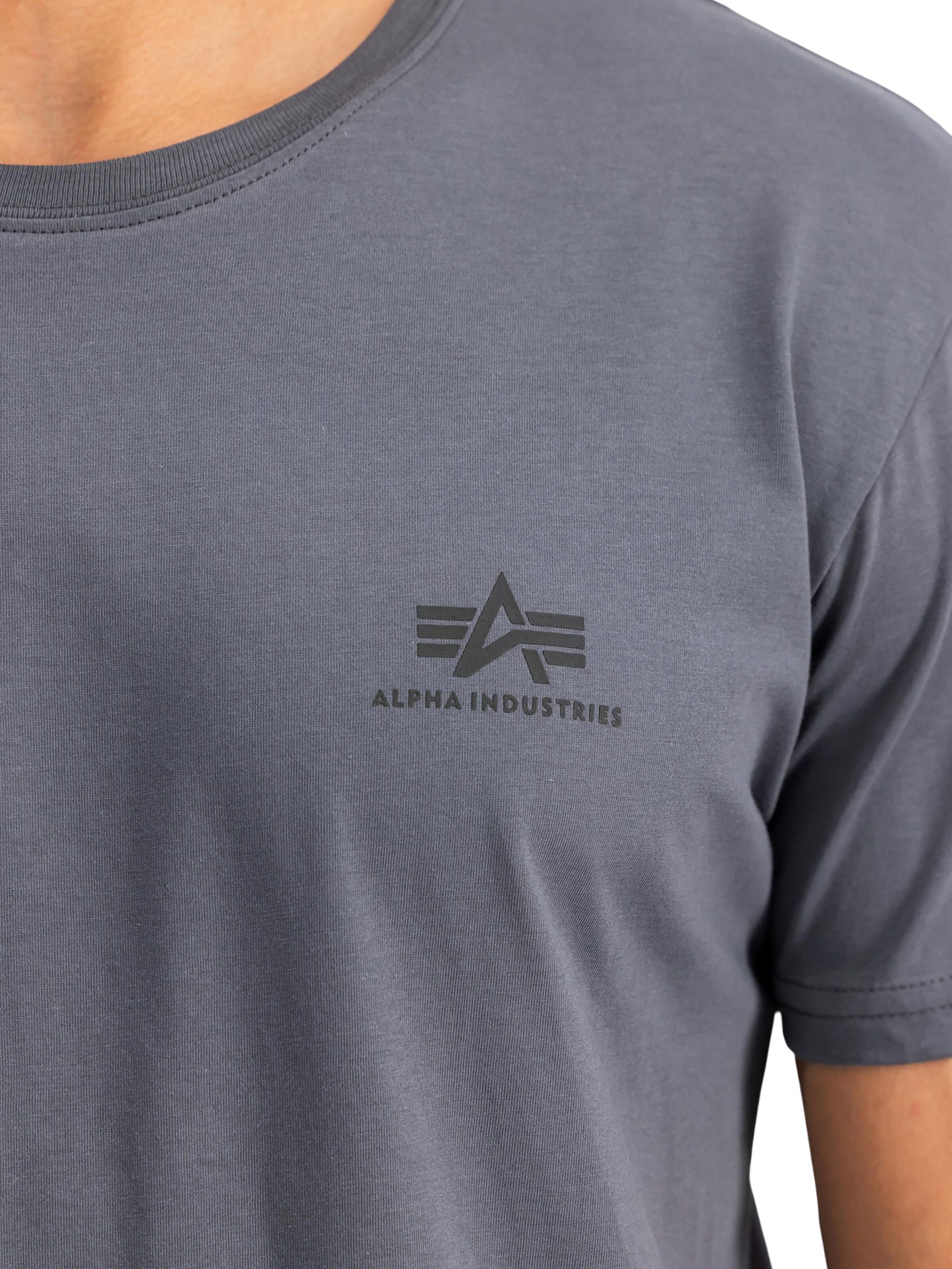 ALPHA INDUSTRIES Shirt 'Basic Small Logo'‌‌‌‌‌‌‌‌ in Grau