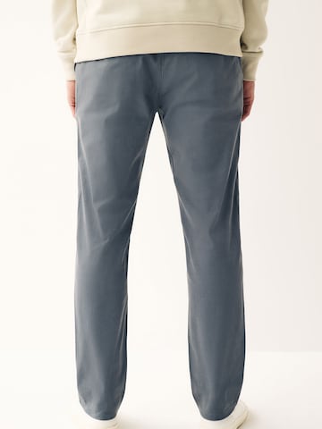 regular Pantaloni chino di Next in blu