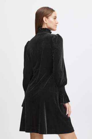b.young - Vestido 'Perlina' en negro