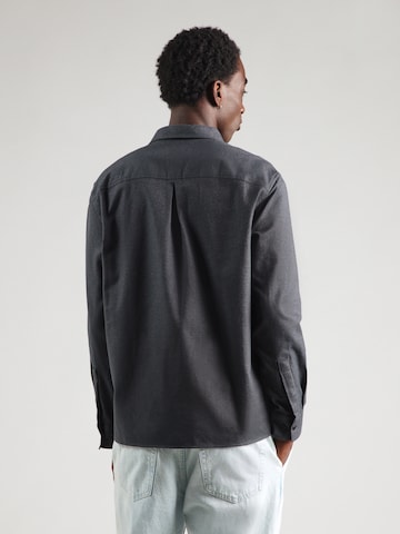 Calvin Klein - Ajuste confortable Camisa en negro