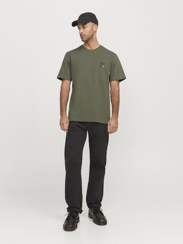 R.D.D. ROYAL DENIM DIVISION Bluser & t-shirts i grøn