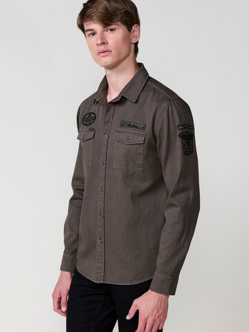 Coupe regular Chemise KOROSHI en marron