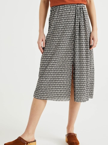 WE Fashion Skirt in Grey: front