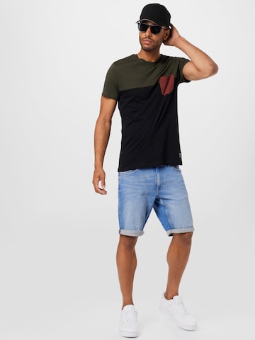 Tricou de la Iriedaily pe negru